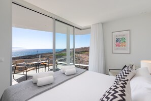 3 dormitorios, tabla de planchar con plancha, wifi gratis y ropa de cama