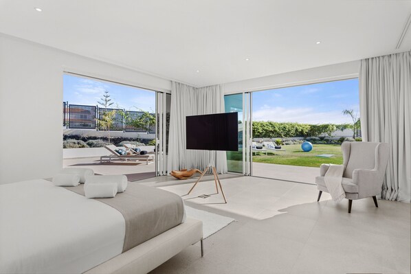 4 عدّة غرف نوم ومكواة/لوح كي وواي فاي مجانًا وملاءات أسرّة