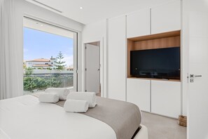 4 soverom, strykejern/-brett, wi-fi (inkludert) og sengetøy