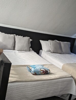 3 bedrooms, WiFi, bed sheets