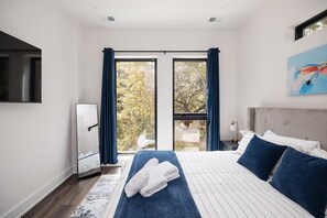 3 chambres, fer et planche à repasser, Wi-Fi, draps fournis