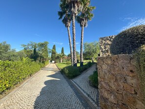 Property grounds - Luxury Villa Algarve In Heaven - Portimão Swimming pool beautiful private garden (Portimao)