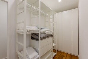 2 bedrooms, iron/ironing board