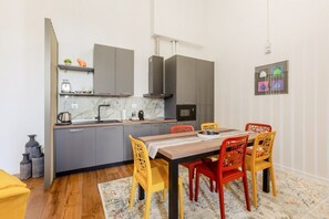 Fridge, microwave, dishwasher, toaster