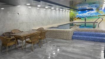 2 indoor pools