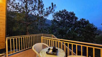 Habitación Premium, balcón, vista a la montaña | Balcón