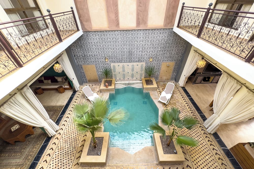 Riad Tonaroz