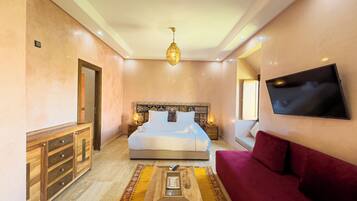 Minibar, in-room safe, iron/ironing board, free WiFi