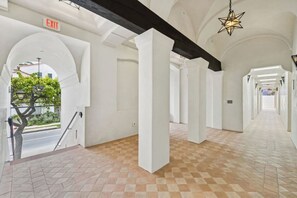 Interior - Casa Riviera 1 - Boutique Suites (Santa Barbara)