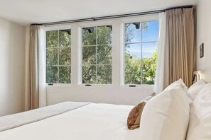 Iron/ironing board, travel cot, WiFi, bed sheets