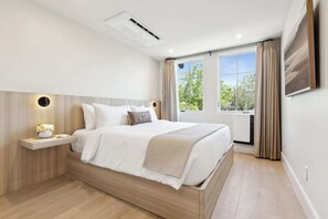 Iron/ironing board, travel crib, WiFi, bed sheets