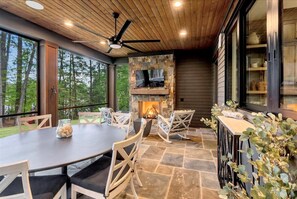 تناول الطعام