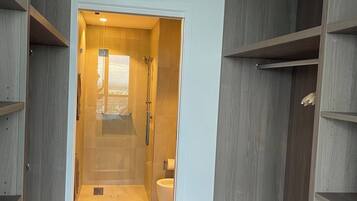 Apartment, 2 Bedrooms, Accessible, Patio | Bathroom