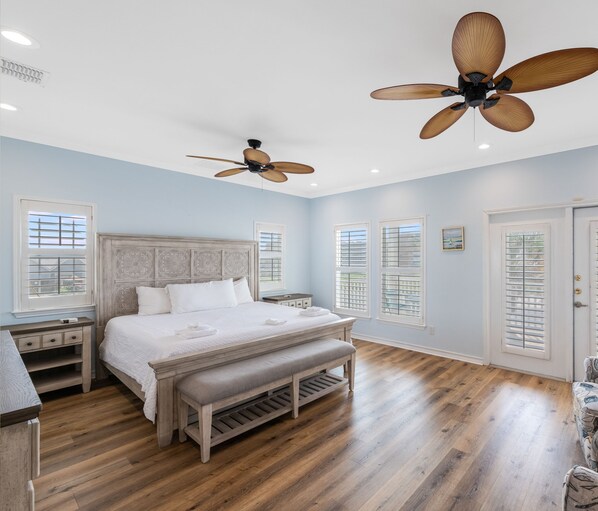 3 chambres, fer et planche à repasser, Wi-Fi gratuit, draps fournis