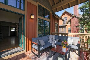 Terrace/patio - Timberline Lodge @ Tamarack Resort | Modern Ski In/Out  | Pet OK | Hot Tub (Donnelly)
