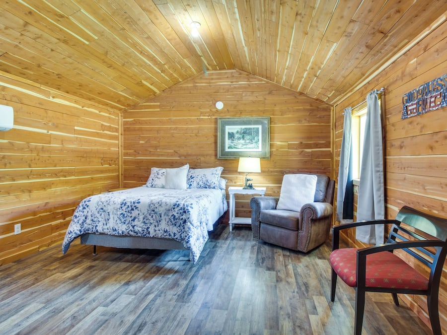 House (1 Bedroom) | Interior