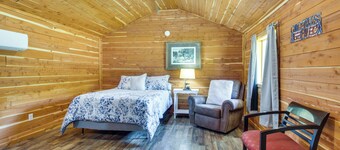 Fish & Boat: Angler's Cabin 2 Mi to White River