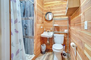 House (1 Bedroom) | Interior - Fish & Boat: Angler's Cabin 2 Mi to White River (Lakeview)