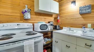 House (1 Bedroom) | Interior