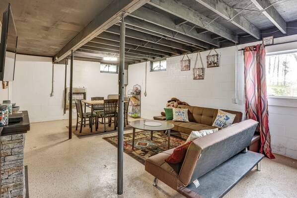 House (2 Bedrooms) | Interior