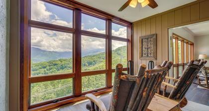 Hike, Swim & Explore: Mtn-view Condo in Gatlinburg