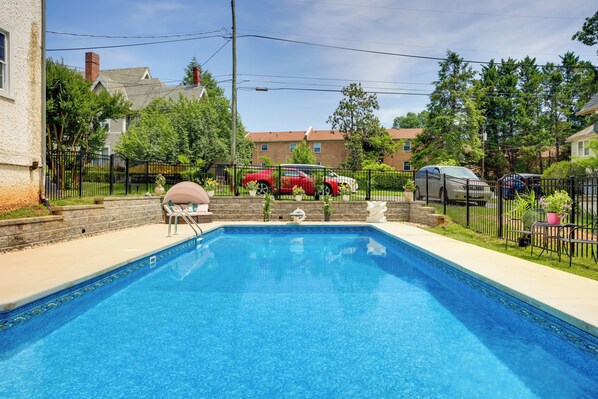 House (2 Bedrooms) | Interior - 1 Mi to Downtown Lynchburg: Cozy Apt w/ Pool (Lynchburg)