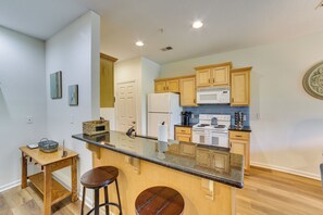 Apartment (2 Bedrooms) | Interior - Game & Movie Rooms! Unit 4 Mi to Branson Landing (Branson)