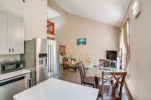Apartment (2 Bedrooms) | Interior - Private Yard & Grill: Quiet Getaway Near Albany! (Slingerlands)