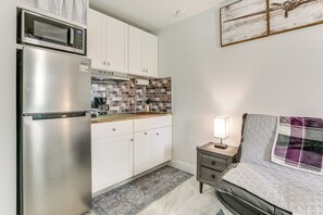 Interior - 8 Mi to Manatee Park: Cozy Getaway in Lehigh Acres (Lehigh Acres)