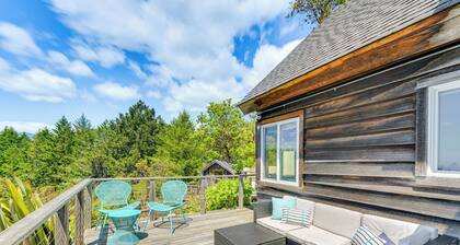 1 Mi to Black Sands Beach: Dreamy Coastal Cottage