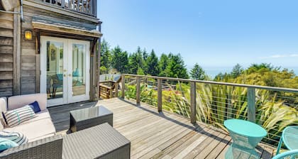 1 Mi to Black Sands Beach: Dreamy Coastal Cottage