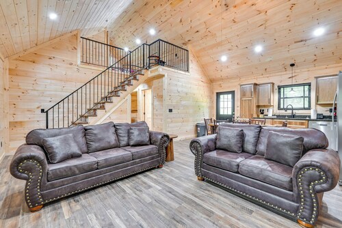 5 Mi to Mammoth Cave: Peaceful Retreat w/ Fire Pit