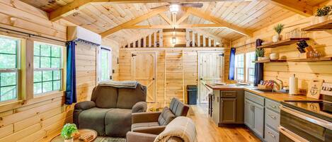 House (2 Bedrooms) | Interior