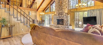 5 Mi to Woodland Lake Park: Retreat in Pinetop!