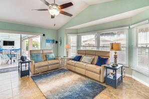 House (3 Bedrooms) | Interior - Heated Saltwater Pool & Dock: Port Charlotte Home (Port Charlotte)