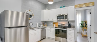 Walk to The Strand: Home in Historic Galveston