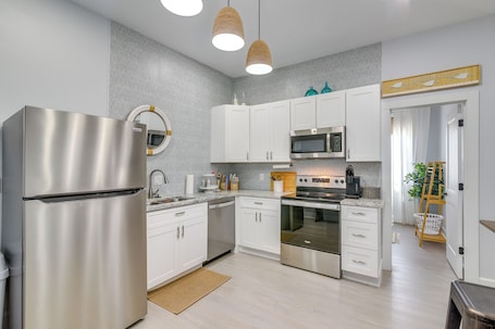 Interior. Walk to The Strand: Home in Historic Galveston