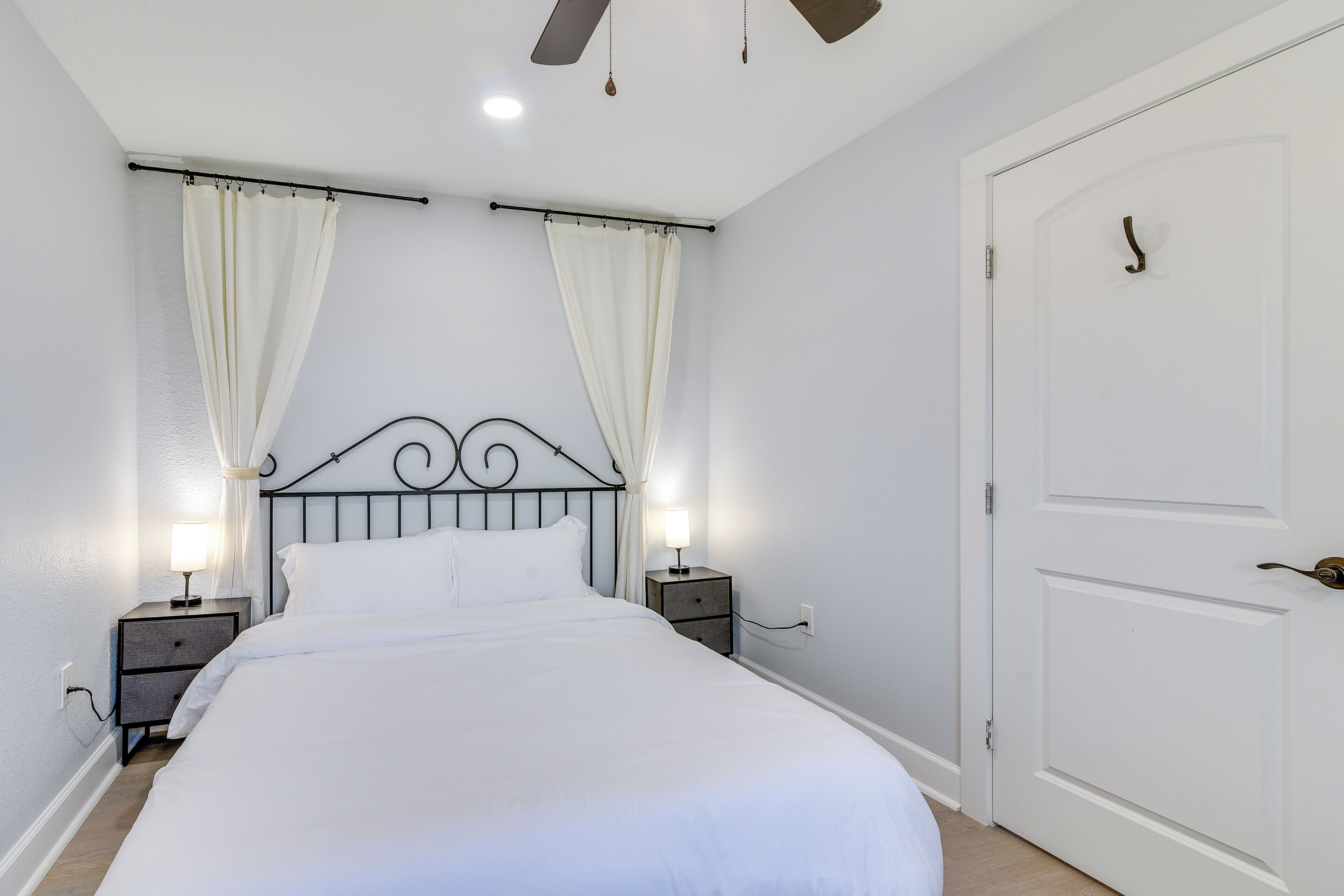 Apartment (1 Bedroom) | Interior