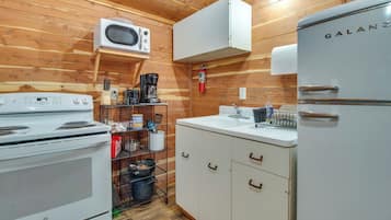 House (1 Bedroom) | Interior