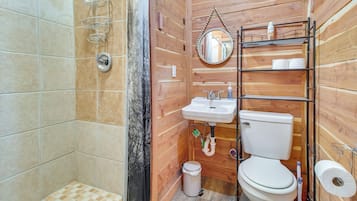 House (1 Bedroom) | Interior