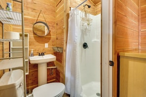 House (1 Bedroom) | Interior - Half-mi to Bull Shoals Lake Access: Angler's Cabin (Lakeview)