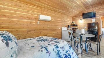House (1 Bedroom) | Interior