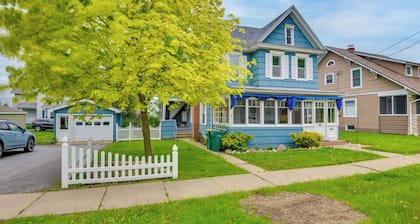 Walk to St Lawrence River: Clayton Apt w/ Porch!