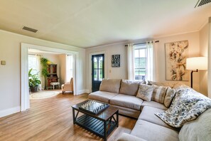 Talo (Multiple Bedrooms) | Sisätilat