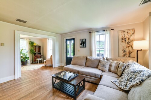 Dog-friendly! Near Cooperstown, Hiking & Golfing