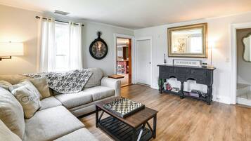 House (Multiple Bedrooms) | Interior