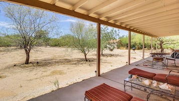 Rumah (2 Bedrooms) | Bagian depan properti