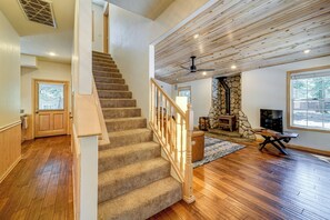 House (3 Bedrooms) | Interior - Hike, Bike, Ski & More: Truckee Getaway (Truckee)