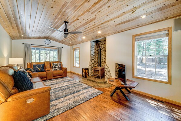 House (3 Bedrooms) | Front of property - Hike, Bike, Ski & More: Truckee Getaway (Truckee)