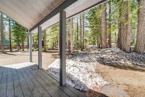 House (3 Bedrooms) | Interior - Hike, Bike, Ski & More: Truckee Getaway (Truckee)